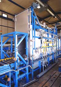 Roller hearth furnace with cooling zone